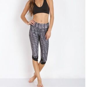 Women's Under Armour Fly by Printed Compression Capri Speed Jungle